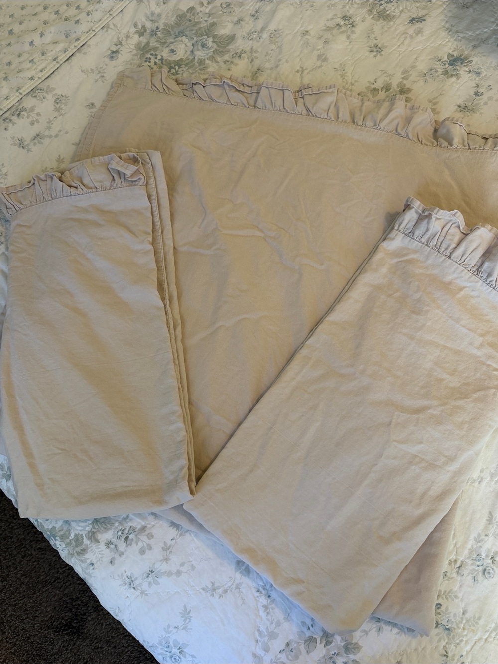 King Flat Sheet/2 Pillow Cases